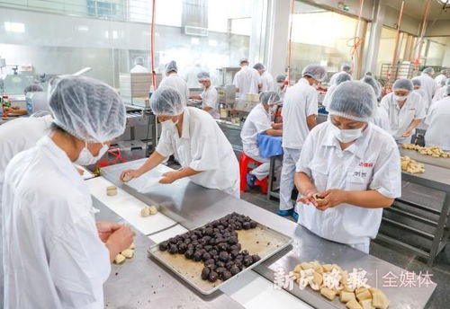 中秋月餅開爐生產(chǎn)