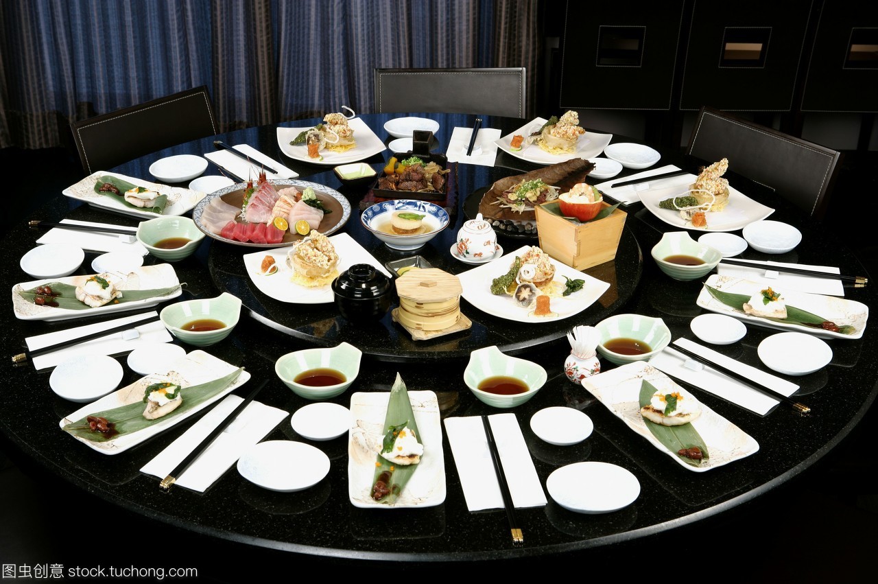 nobody,春節,中國新年,美食,食品,準備,茶碟,彩色圖片,傳統文化,布置,浸,桌子,飲食,喜慶,large group of objects,cuisine,placement,大群的對象,many objects,大量物體,攝影,影像,彩色,靜物,調味汁,蘸料,椅子,白天,碗,室內,無人,大量,數碼,食物和飲料產業,盤子,中國文化,餐桌,橫圖,水平構圖,圓桌,中餐,餐廳,digital,筷子,series,table,creative series,color image,餐飲,still lif